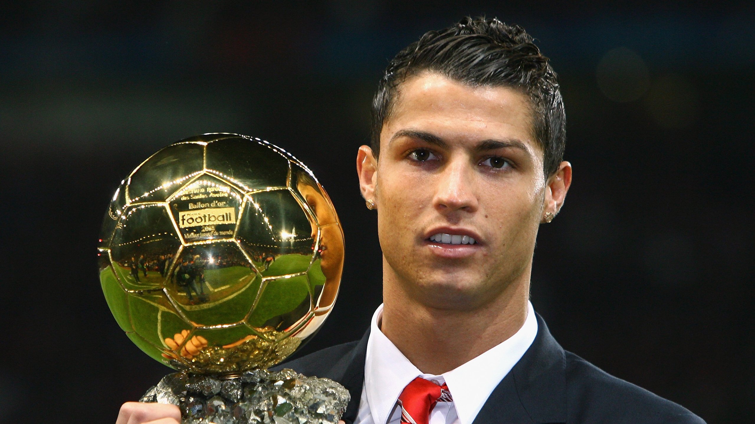 开云·体育官网APP下载-《FIFA》2025年度足球盛典，虚拟足球引领新潮！，fifa足球游戏2022