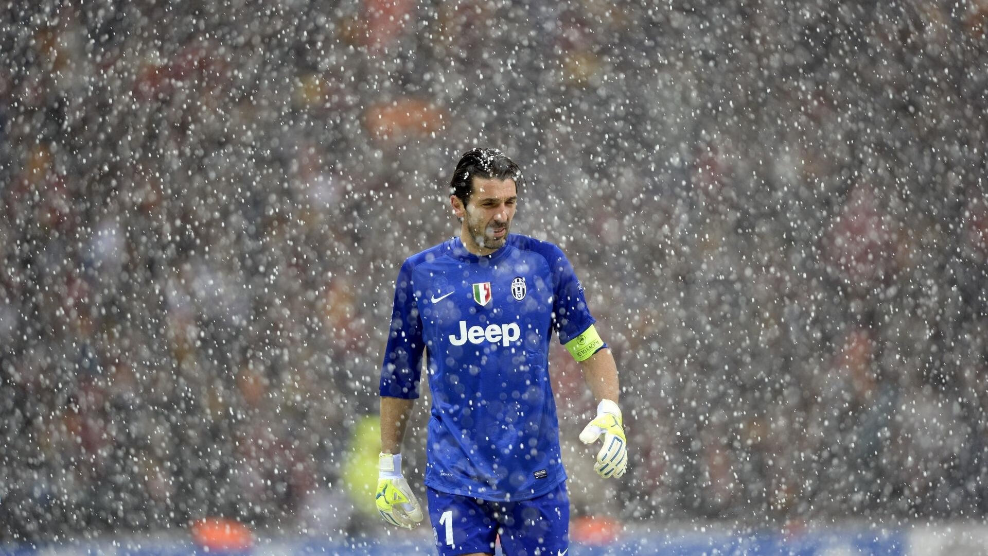 世界杯场场爆炸:明星球员震撼全场的瞬间,世界杯突发